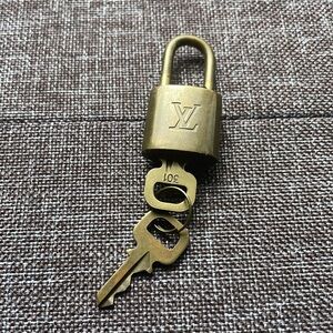 Louis Vuitton lock and key 301
